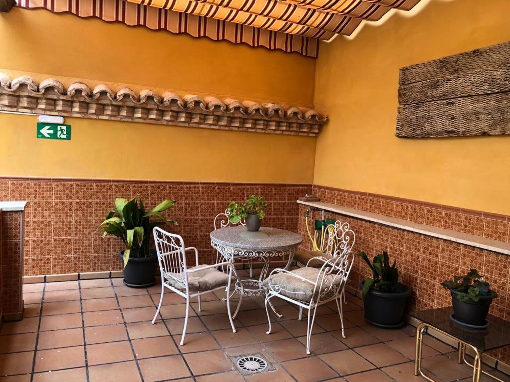 Apartamento Tranquilo E Ideal Para Parejas, Con Bonitas Vistas De Y Fantastica Ubicacion Toledo